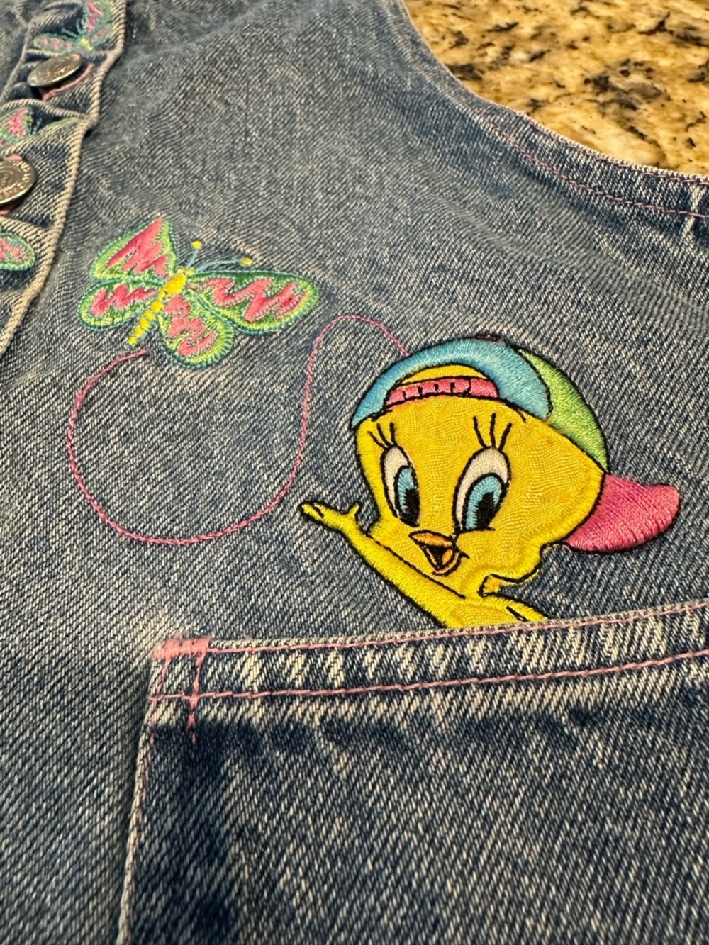 Vintage 1997 Girls Looney Tunes Short Overalls Tweety Bird sz 8 - Picture 4 of 7